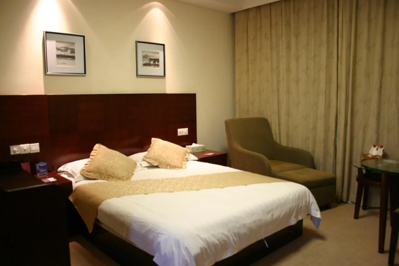 Suzhou Taoyuan International Holiday Hotel Сучжоу